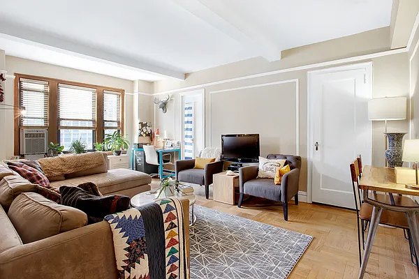 Sold by Sotheby's International Realty | media 1