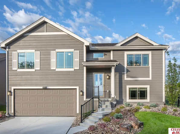 7738 N 113 Avenue Cir, Omaha, NE 68142