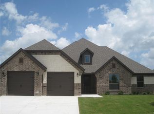 718 Chaparral Rd, Sanger, TX 76266