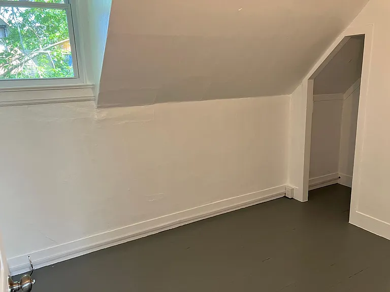 166 Royal Ave #3 — Photo 8