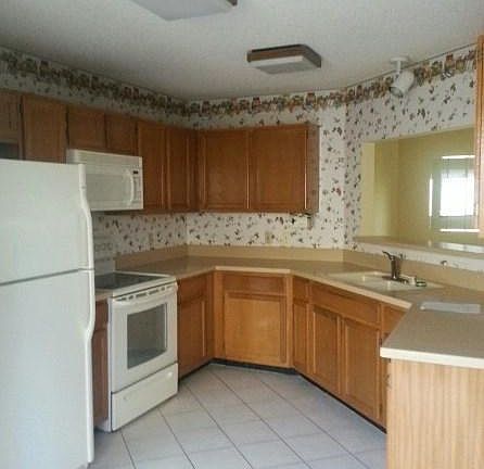 4th image of 717 Pine Island Dr