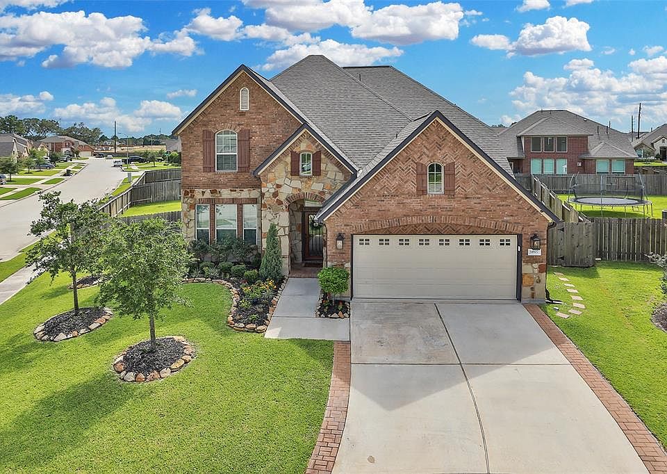 1st image of 14607 Wooded Tree Ln