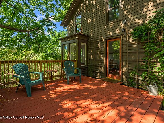 2nd image of 158 Knapp-Carpenter Road