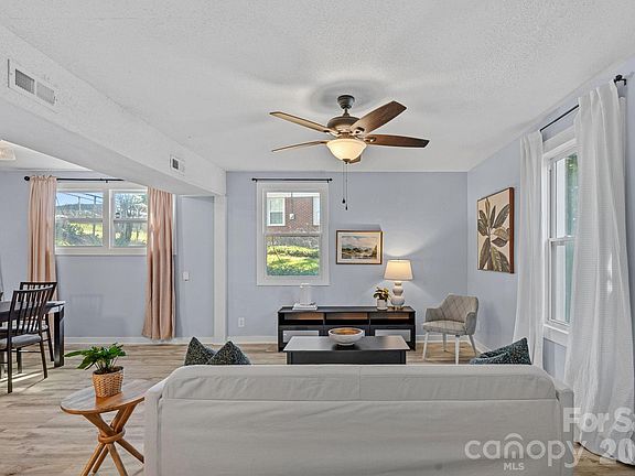 3rd image of 5662 Coulee Pl