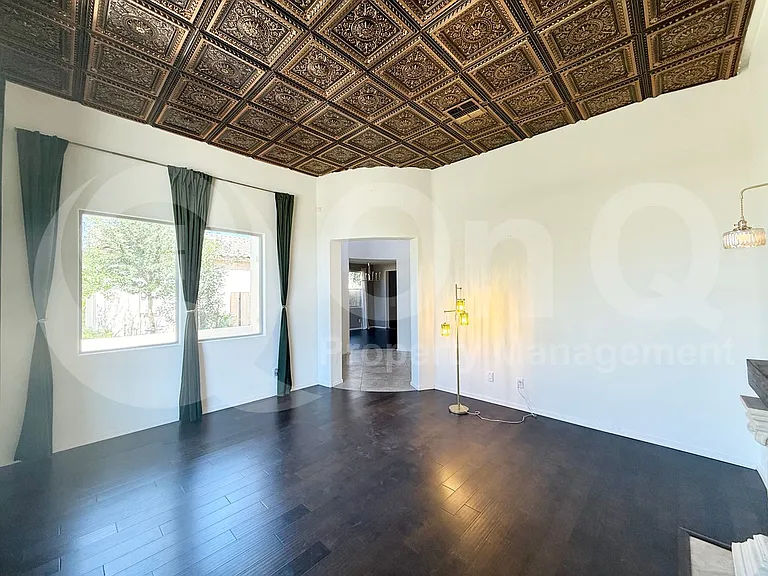 22933 E Silver Creek Ln — Photo 6