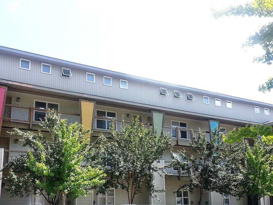 2nd image of 336 14th St APT 100