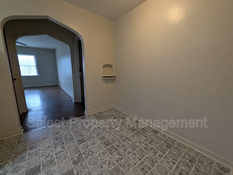 1033 Edgewater Ave #2 — Photo 8