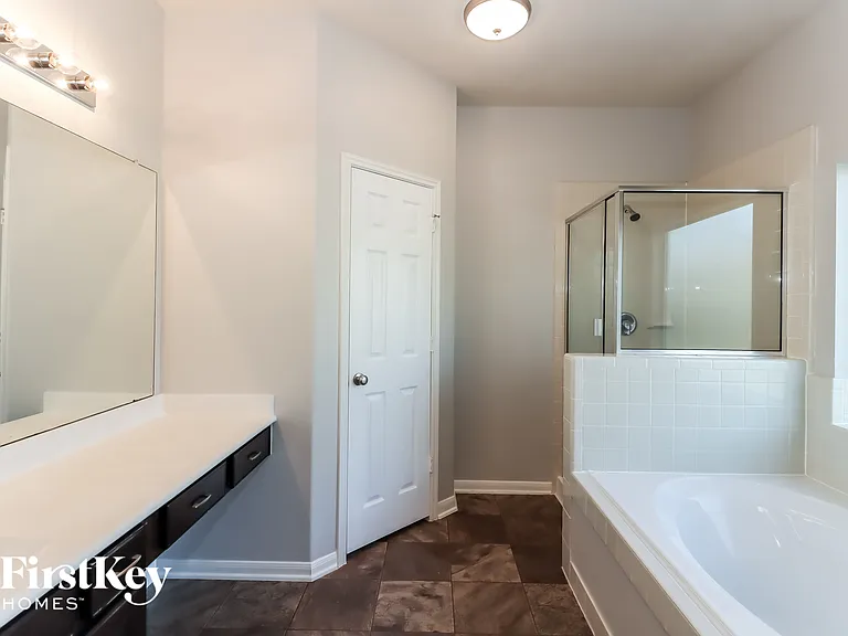 8330 Hampton Bay Dr — Photo 9