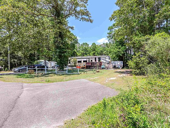 2nd image of 297 Crystal Lane Rd.