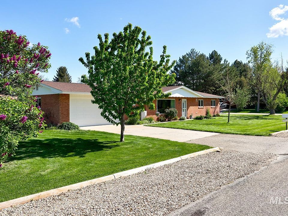 1st image of 2170 E Karen Dr