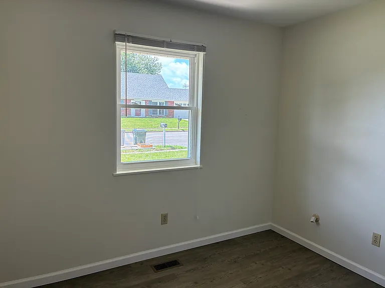 2505 Foxchase Ct W — Photo 7
