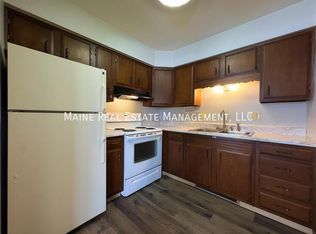 202 Main Rd APT 6, Holden, ME 04429