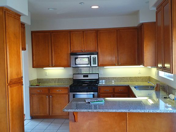 3rd image of 7809 Blackhawk Ct