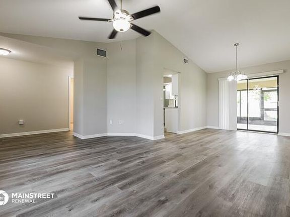 5th image of 850 Forest Hill Ln