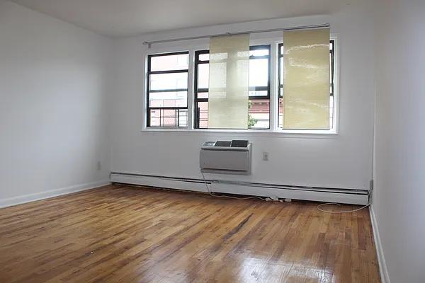 Rented by Compass | media 27