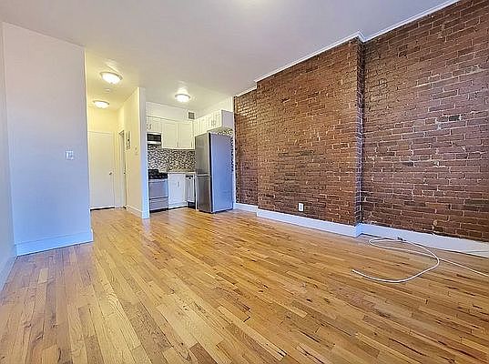 4th image of 1709 2nd Ave APT 5D