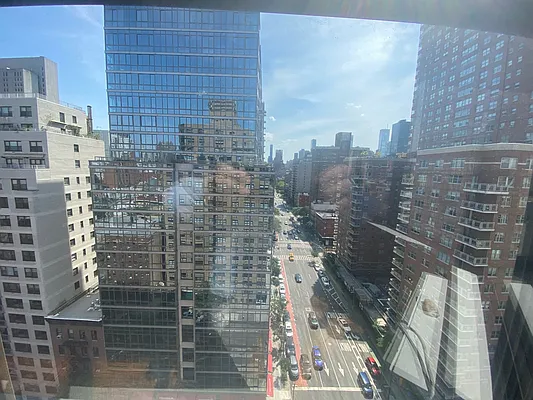 Rented by David Francis New York LLC | media 40