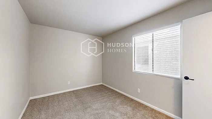 5135 W Mission Ln — Photo 17