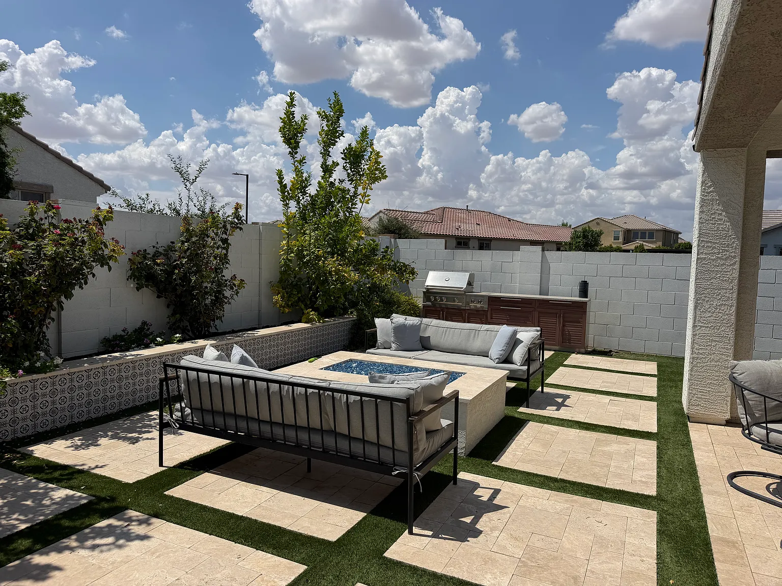 3 bed, 2379 sqft, $3,000 — Photo 4