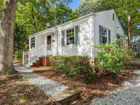 2732 Stratford Dr, Greensboro, NC 27408