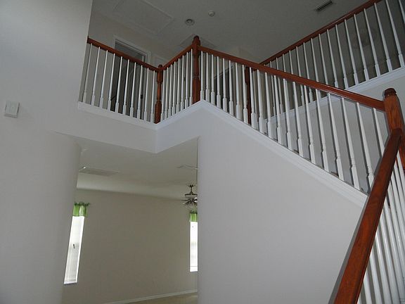5th image of 459 Westchester Hills Ln