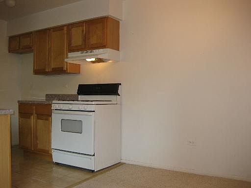 3rd image of 8637.5 W Foster Ave #1B