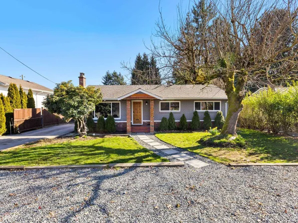 11082 146th St, Surrey, BC V3R 3V1