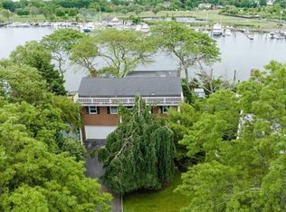 85 Harborview W, Lawrence, NY 11559