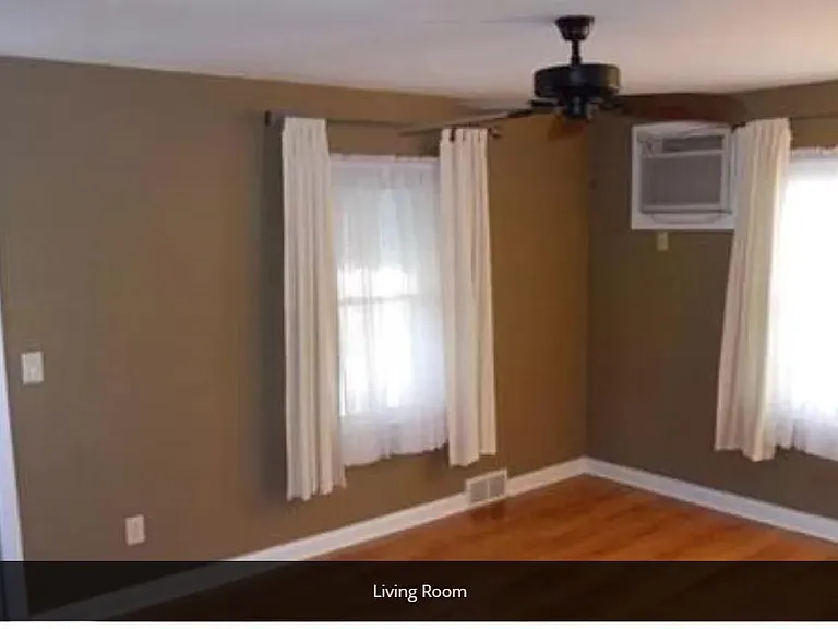 19446 Roscommon St — Photo 2