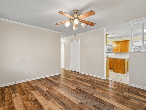 4th image of 201 Ashwood Dr