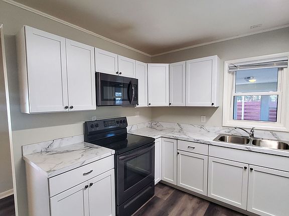 4th image of 5320 Pioneers Blvd
