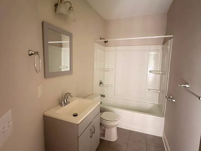 199-207 Howe Ave #203B — Photo 5