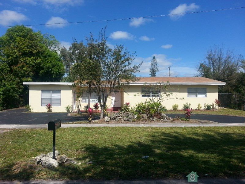 1st image of 1131 NW 14th Ct