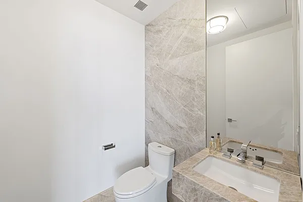 Rented by Compass | media 9