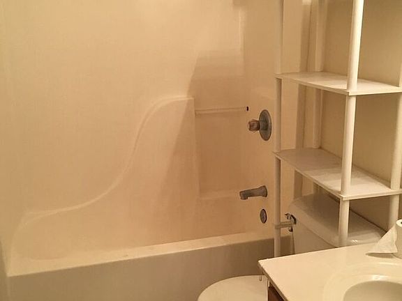2nd image of 2824 Ryan Cir APT 6