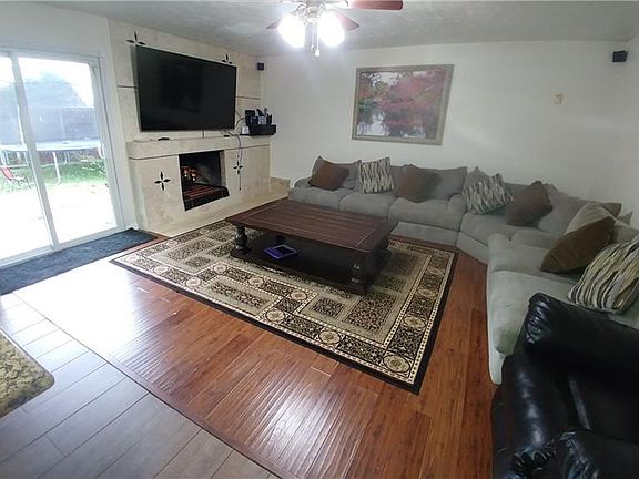 4th image of 4701 Alamo Ct