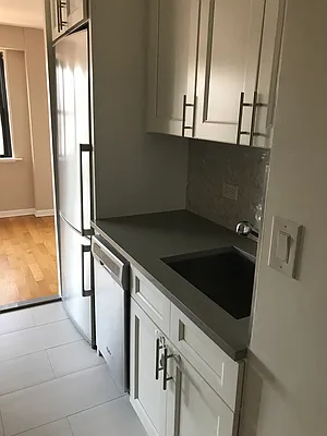 Rented by UES Management | media 21