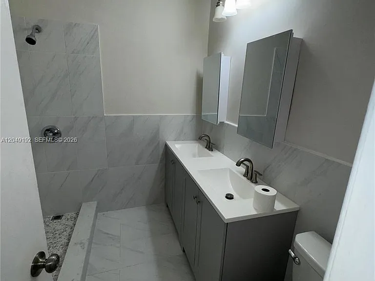 649 W Evanston Cir — Photo 4