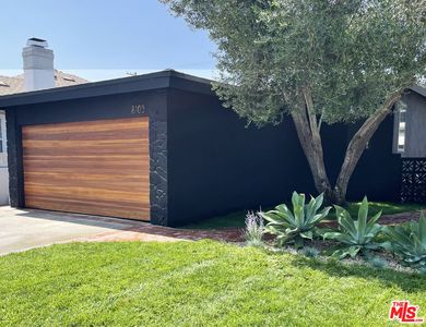 8109 Regis Way, Los Angeles, CA, 90045