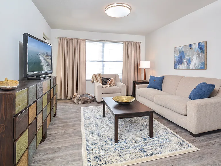 Tiffin Pointe — Photo 13