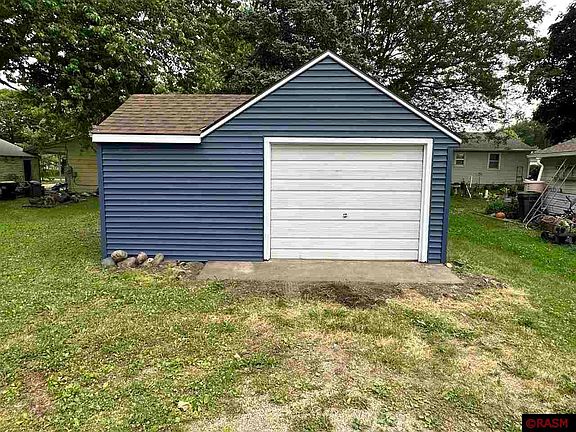 5th image of 1007 2nd Ave S