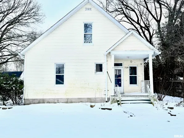 719 W Adams St, Auburn, IL 62615