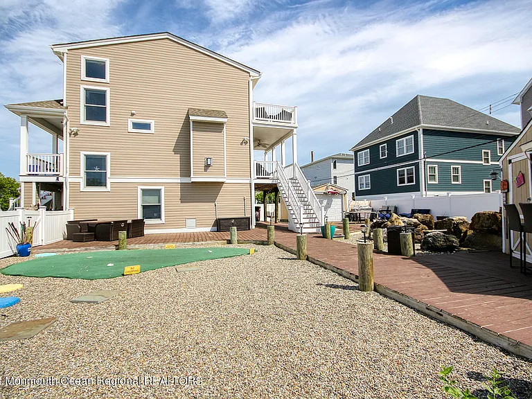 207 Ceylon Ave — Photo 47