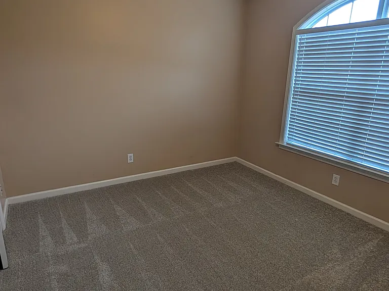 616 Lismore Pl — Photo 12
