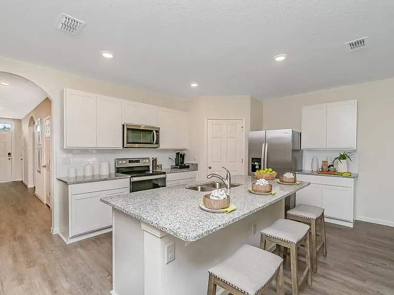 Cypress Bay — Photo 10