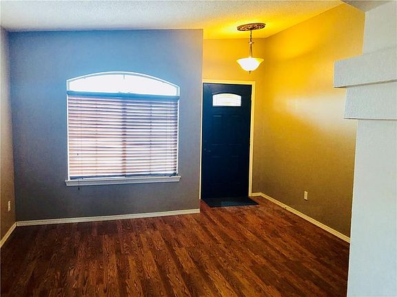 2nd image of 10220 Valle Del Mar Dr