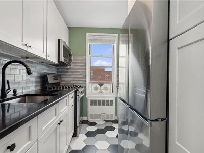 33-44 93rd Street #6M, Jackson Heights, NY, 11372