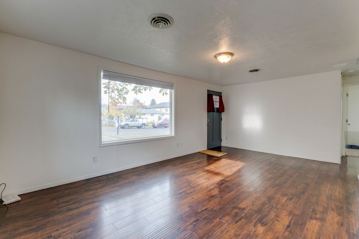 next background image