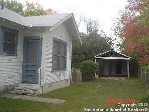 3rd image of 1715 W Laurel