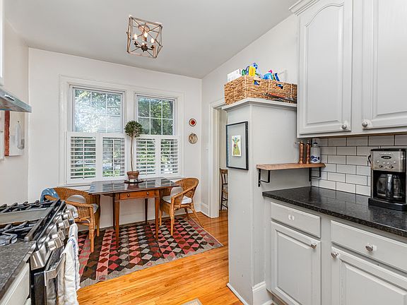 5th image of 118 Altondale Ave #4A